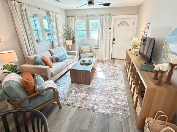 2205 Ash St, Savannah, GA 31404