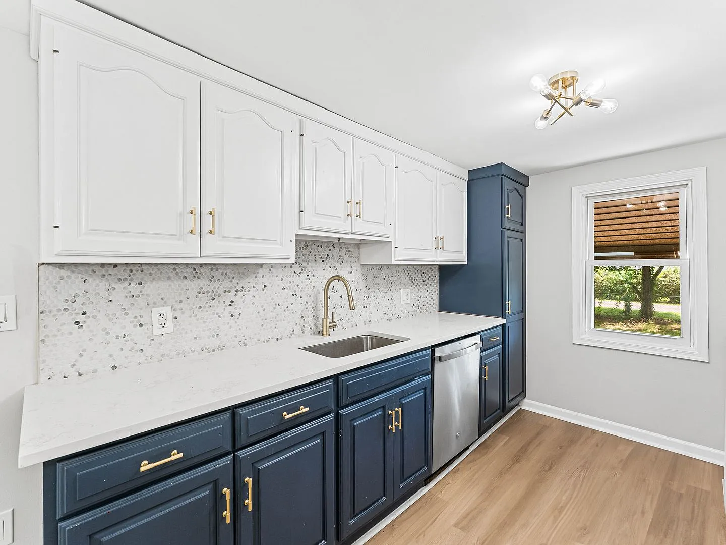Charming 3-Bedroom Home with Spacious Living in Pemberton, NJ — Photo 4
