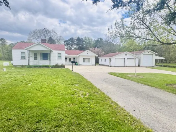 11360 Henderson Rd, Otisville, MI 48463
