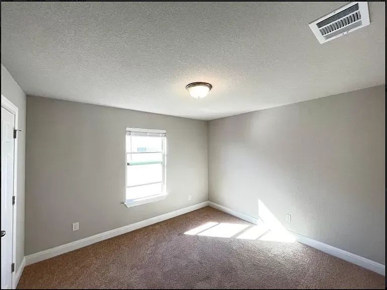 200 Mayney Ln — Photo 14