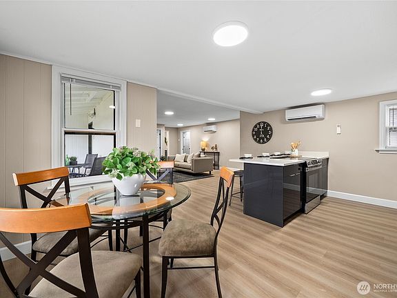 4th image of 11101 Bingham Avenue E