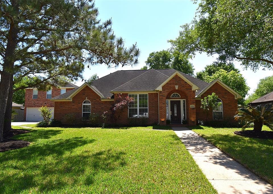 1st image of 3303 Deer Trail Dr
