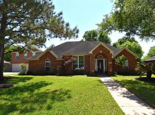 3303 Deer Trail Dr, Alvin, TX 77511