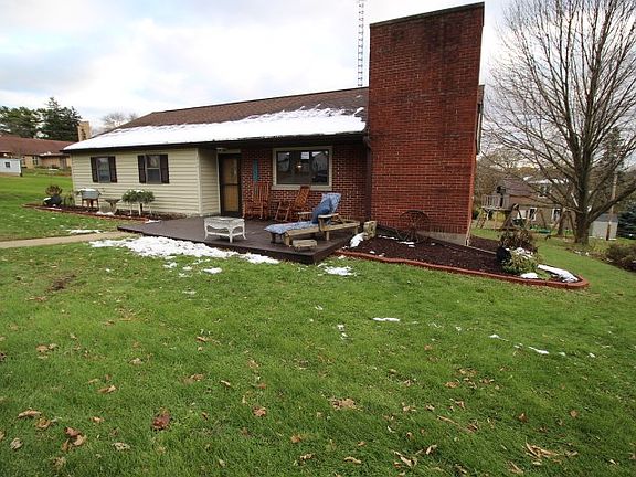 2nd image of 203 E Mineral St