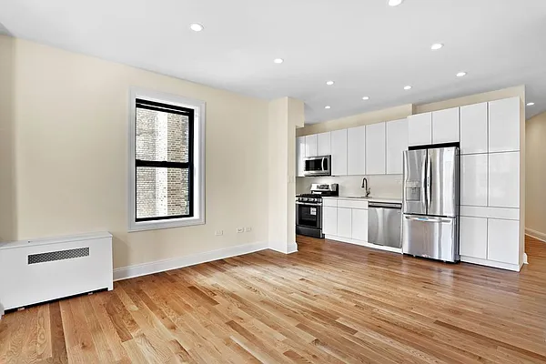 Rented by HomeDax Real Estate | media 23