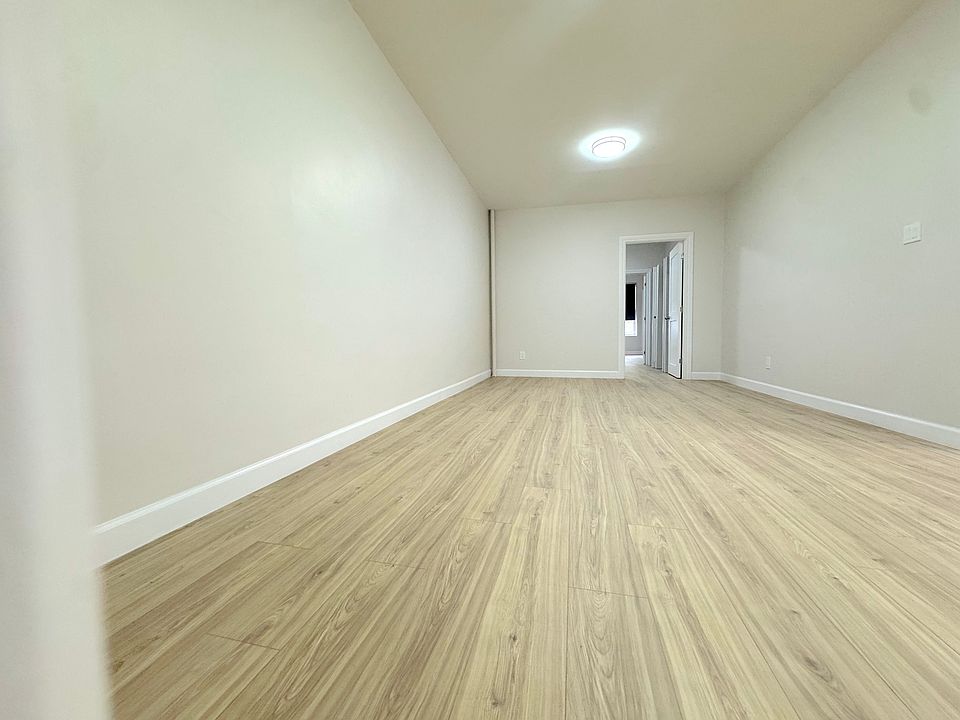 1st image of 66-07 Fresh Pond Rd #2