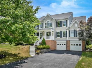 315 Hill Farm Ln, Valencia, PA 16059