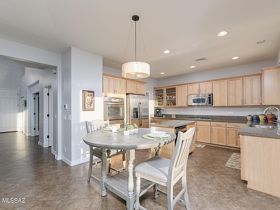 3rd image of 10795 N Avenida Vallejo