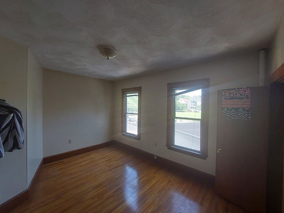 Bedroom 1. Approximately 15 x 10