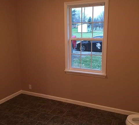 4th image of 2479 Crestview Dr