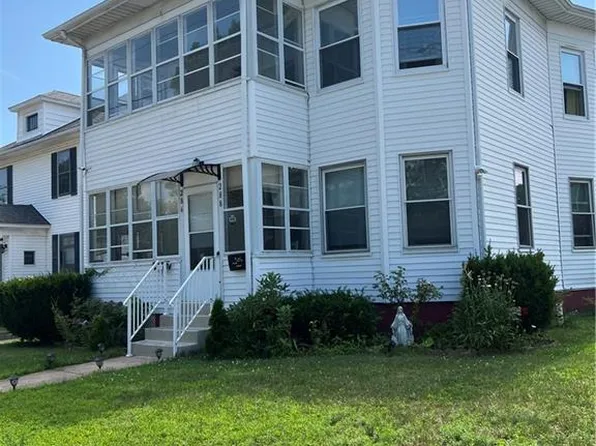 286-288 Smithfield Ave, Pawtucket, RI 02860