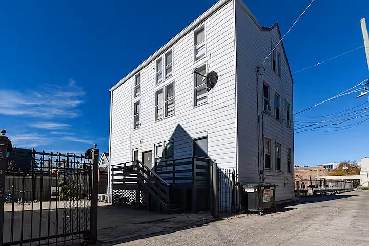 3614 W George St #2R — Photo 1