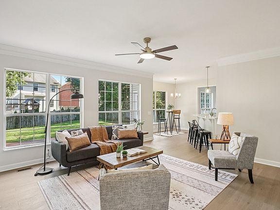4th image of 304 Haymarket Ct