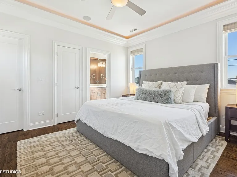 1215 W Barry Ave #3 — Photo 27