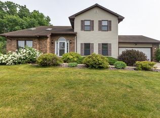 415 Vinegar Hill Rd, Platteville, WI 53818