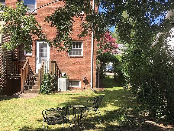 2nd image of 2501 Leslie Ave #A