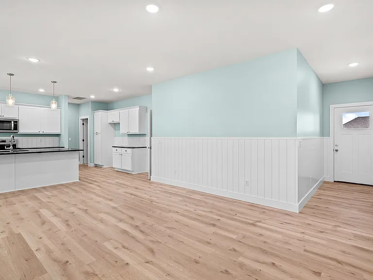 2205 W Mason Pl — Photo 6