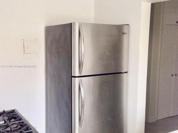 4th image of 9291 W Bay Harbor Dr APT 1