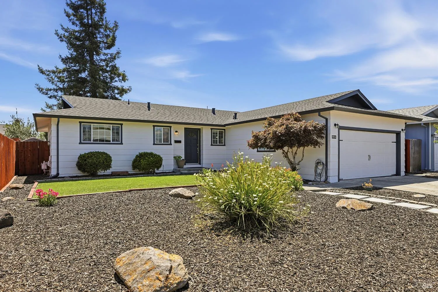 440 Eastwood Drive - Photo 2