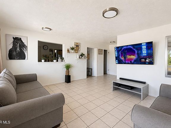 3rd image of 5733 Arrowhead Dr