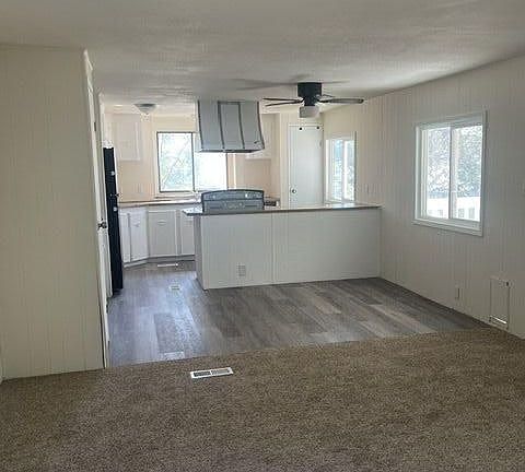 3rd image of 291 8th St