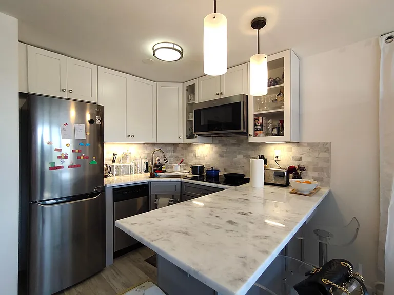 340 Main St #609 — Photo 1
