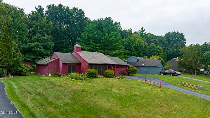 2nd image of 85 Meadow Rue Place