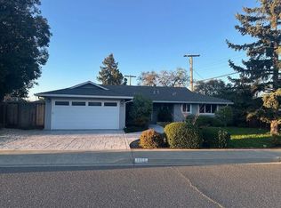 1032 Rose Ave, Mountain View, CA 94040