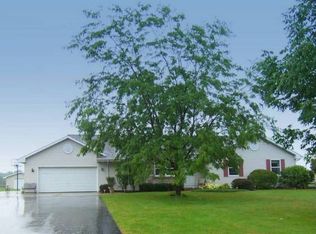 8242 N Oak Ridge Dr, Milton, WI 53563