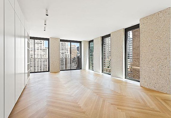 4th image of 14 W 40th St #22B