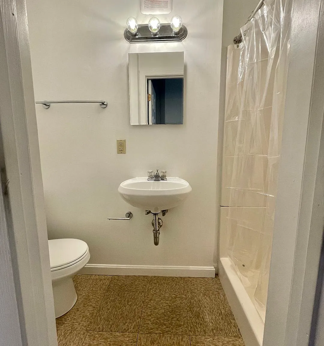 Studio, 1.0 bath, $1,995 — Photo 4