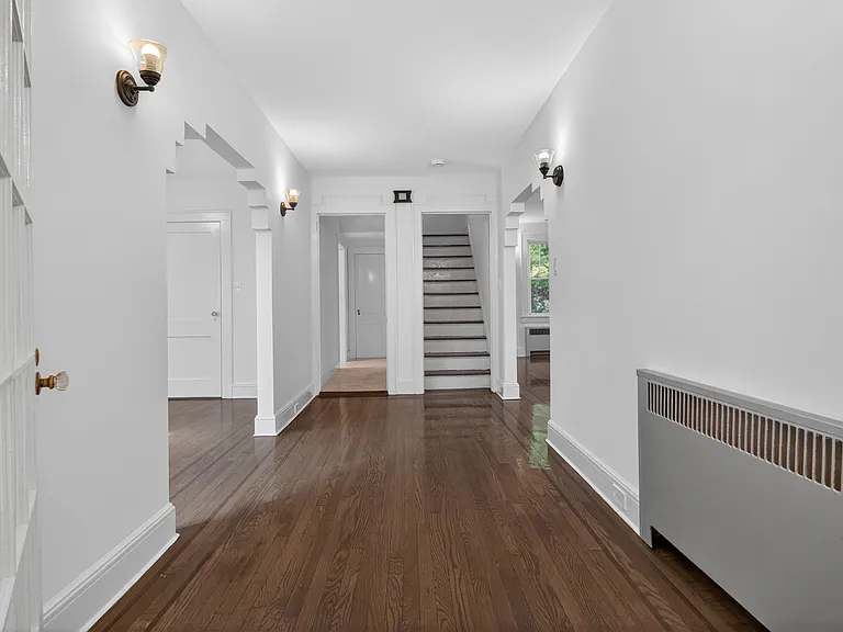 135 Rockwood Pl — Photo 11