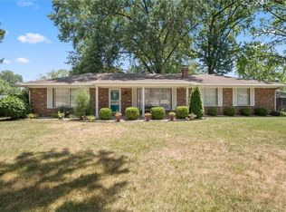 412 Sheraton Dr, Belleville, IL