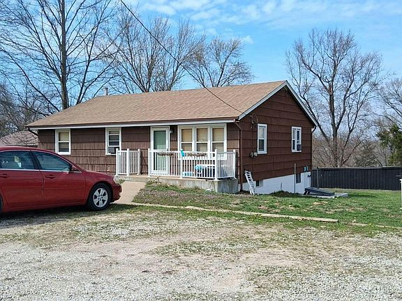 2nd image of 521 Mississippi Dr