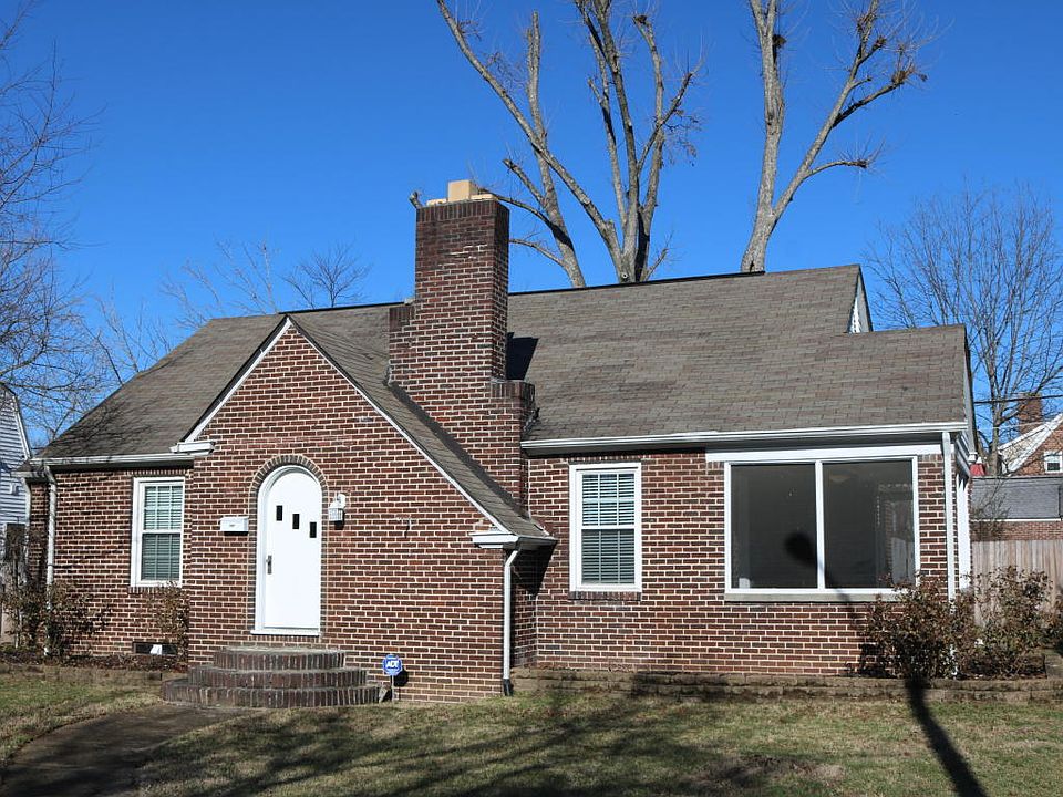 1st image of 121 Rose Dr