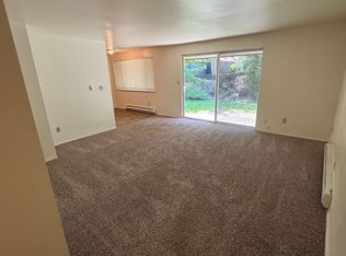 Country Squire Apartments, Kent, WA 98031