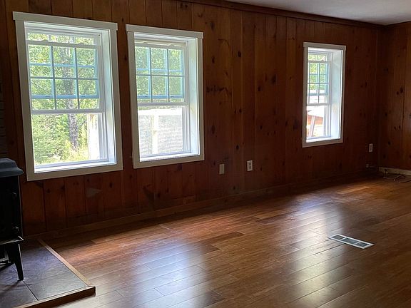 3rd image of 208 Grafton Turnpike Road