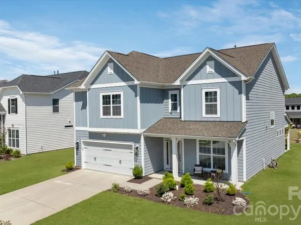 3934 Zinnia Dr, Harrisburg, NC 28075