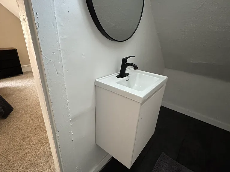 111 Sweet St NE #3 — Photo 10