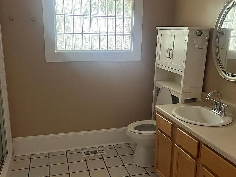 565 Mead St SE — Photo 6