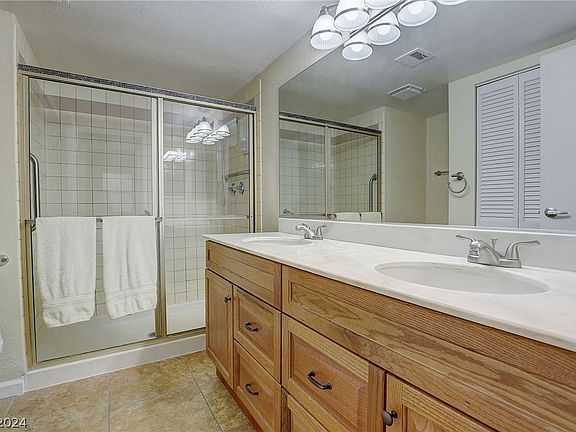 5th image of 4722 Obannon Dr APT B