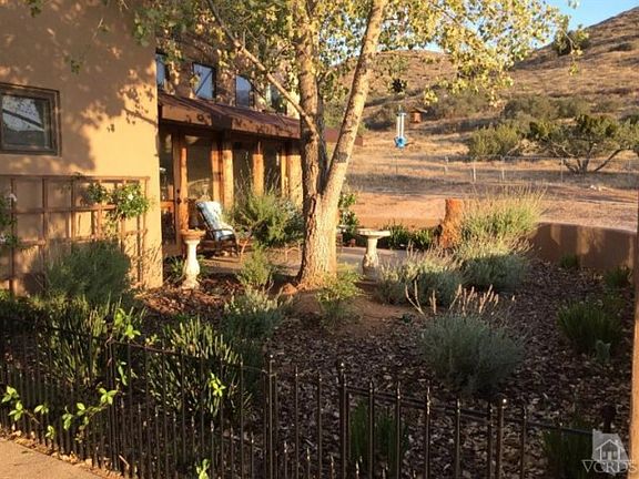 4th image of 8460 Sierra Hwy