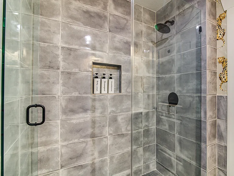 5411 Avenue H #B — Photo 16