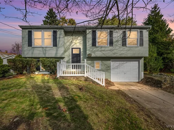 3934 Harvard St, Hamburg, NY 14075