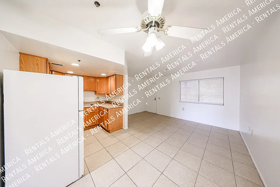 1 bed, 560 sqft, $1,150 — Photo 2