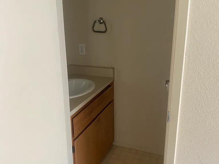 1308 Oak Ridge Dr — Photo 3