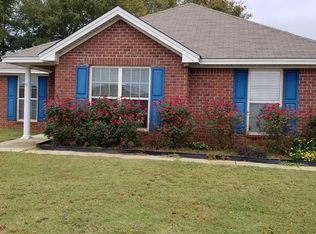 208 King Cotton Ln, Wetumpka, AL 36092