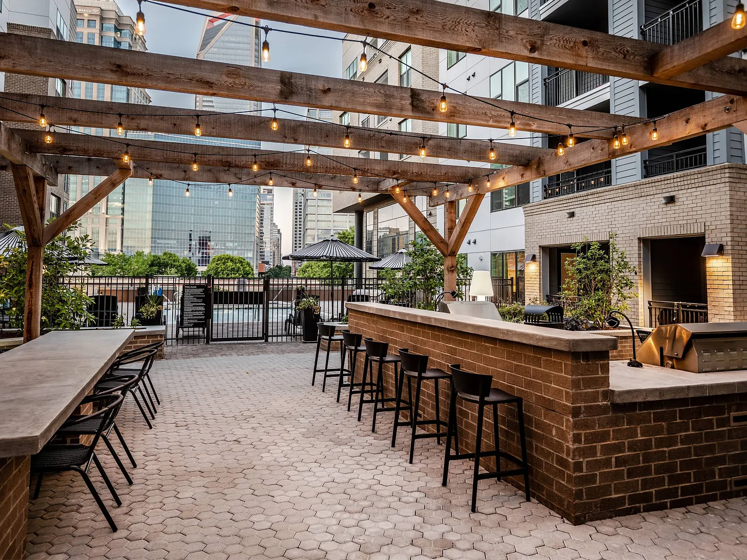 The Crown of Queen City — Photo 3