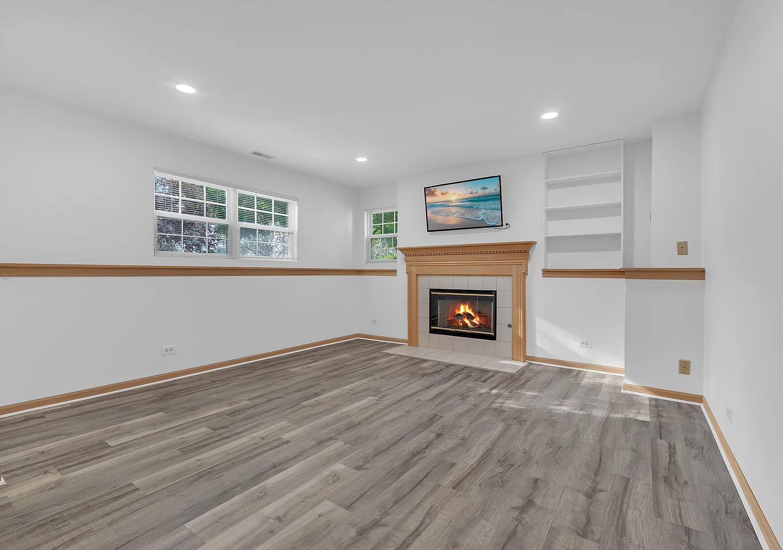 3 bed, 1096 sqft, $2,400 — Photo 3