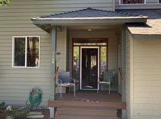 1149 Golden Pheasant Dr, Redmond, OR 97756